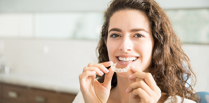 Zähne korrigieren mit Zahnschienen in Schwieberdingen
